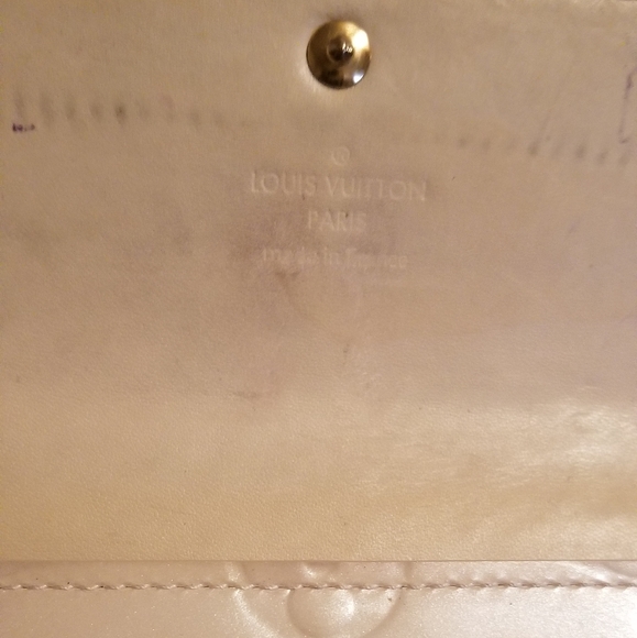 Authentic Louis Vuitton Monogram Vernis Wallet - Picture 5 of 6